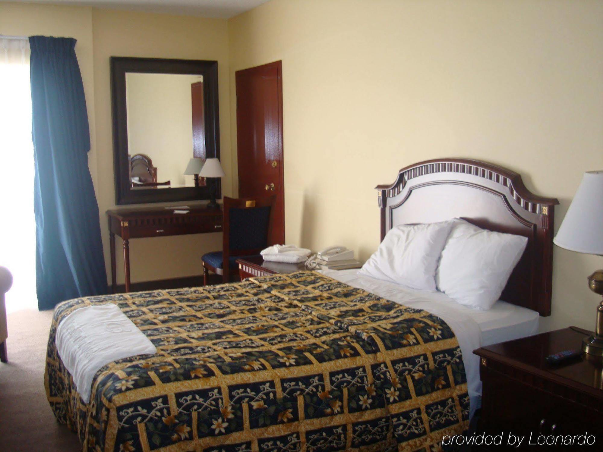 Days Inn & Suites By Wyndham سمرسايد الغرفة الصورة